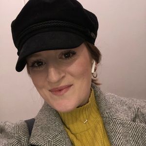 Meet your Posher, Chloe